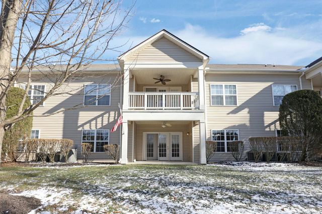 9073 Polaris Lakes Drive, Columbus, OH 43240