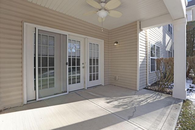 9073 Polaris Lakes Drive, Columbus, OH 43240