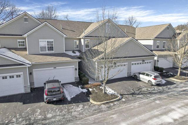 9073 Polaris Lakes Drive, Columbus, OH 43240