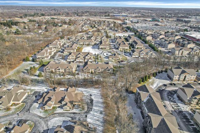 9073 Polaris Lakes Drive, Columbus, OH 43240