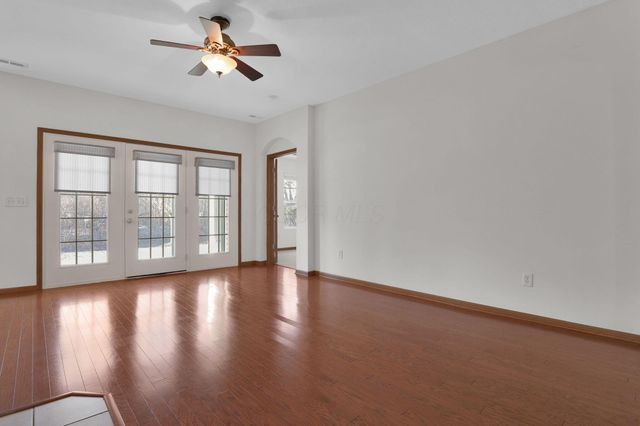 9073 Polaris Lakes Drive, Columbus, OH 43240