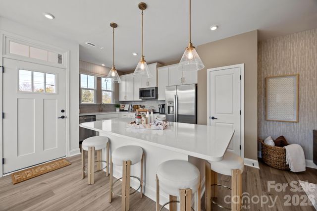 9035 Gulledge Court, Charlotte, NC 28262