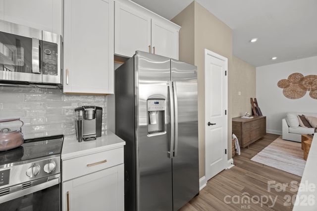 9035 Gulledge Court, Charlotte, NC 28262