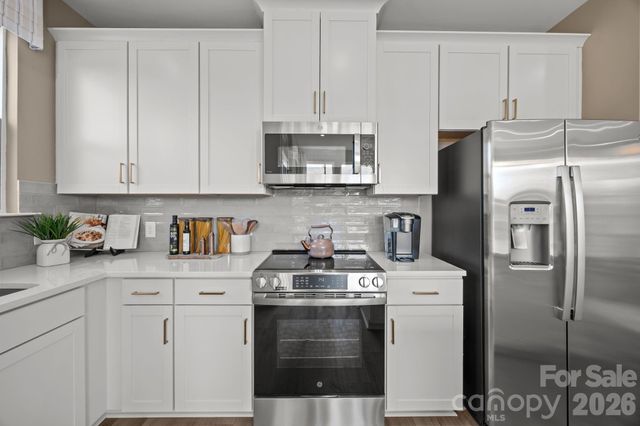 9035 Gulledge Court, Charlotte, NC 28262