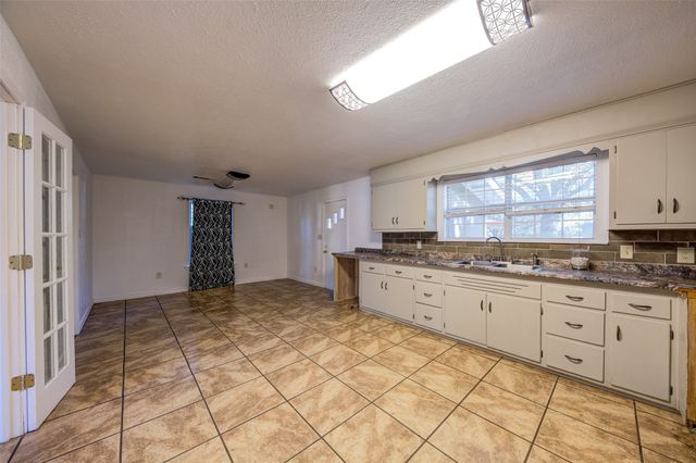 1408 N Business 287, Decatur, TX 76234