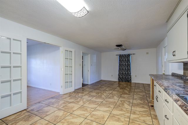 1408 N Business 287, Decatur, TX 76234