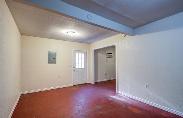 1408 N Business 287, Decatur, TX 76234