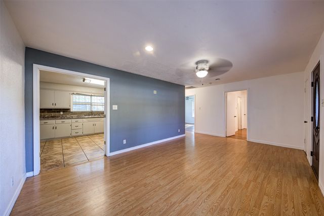 1408 N Business 287, Decatur, TX 76234