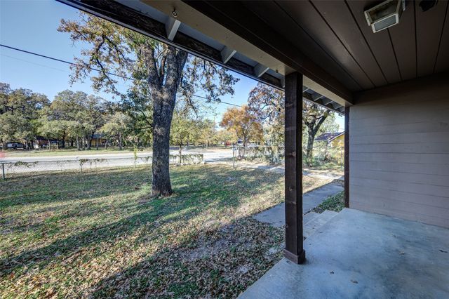 1408 N Business 287, Decatur, TX 76234