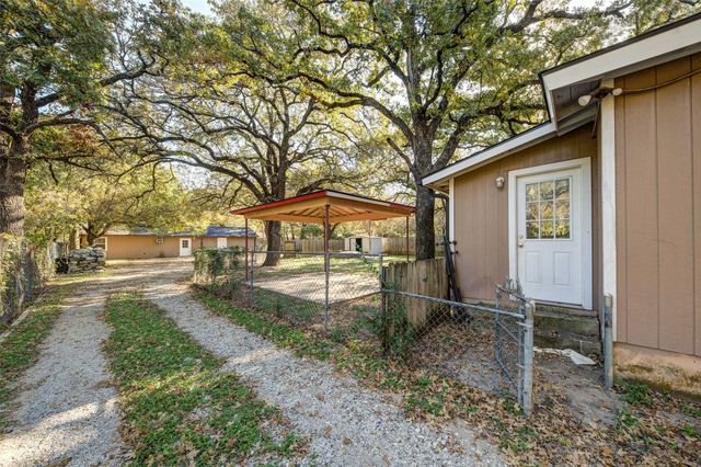 1408 N Business 287, Decatur, TX 76234