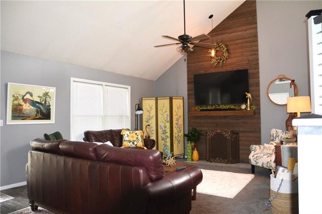 104 NE Eastwood Drive, Blue Springs, MO 64014