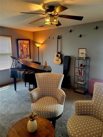 104 NE Eastwood Drive, Blue Springs, MO 64014