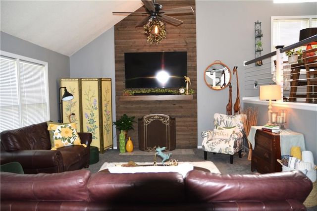 104 NE Eastwood Drive, Blue Springs, MO 64014