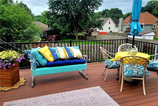 104 NE Eastwood Drive, Blue Springs, MO 64014