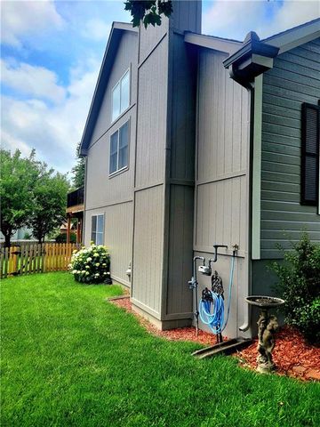104 NE Eastwood Drive, Blue Springs, MO 64014