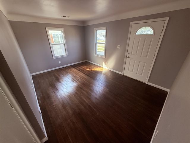 28908 Maple Street, Roseville, MI 48066