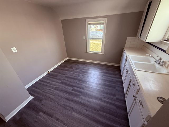 28908 Maple Street, Roseville, MI 48066