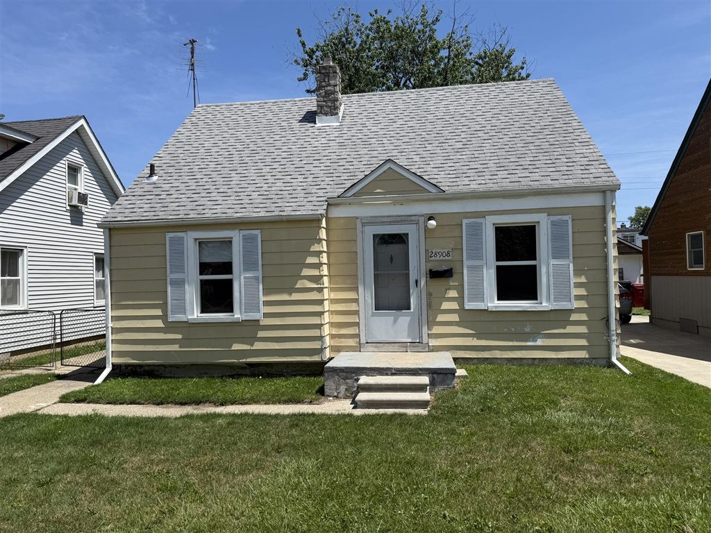 28908 Maple Street, Roseville, MI 48066