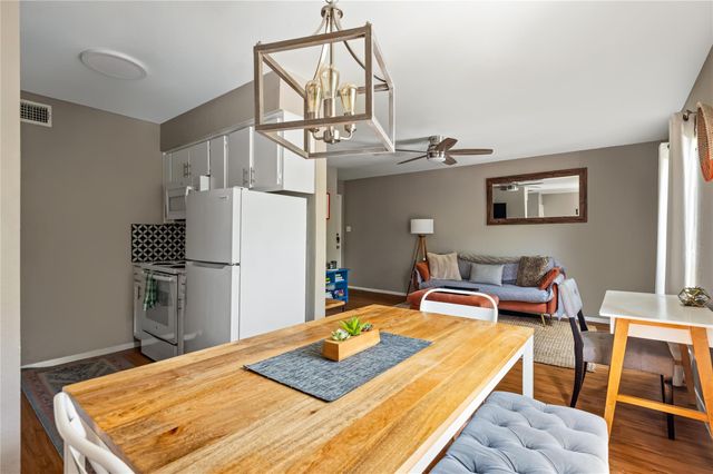 5215 Saint Georges GRN B, Austin, TX 78745