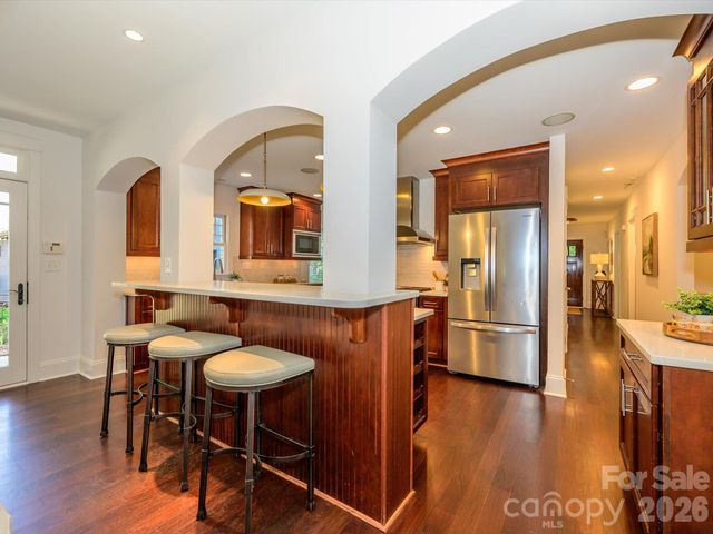 3016 Somerset Drive, Charlotte, NC 28209