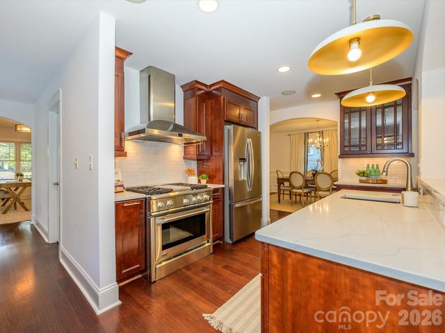 3016 Somerset Drive, Charlotte, NC 28209