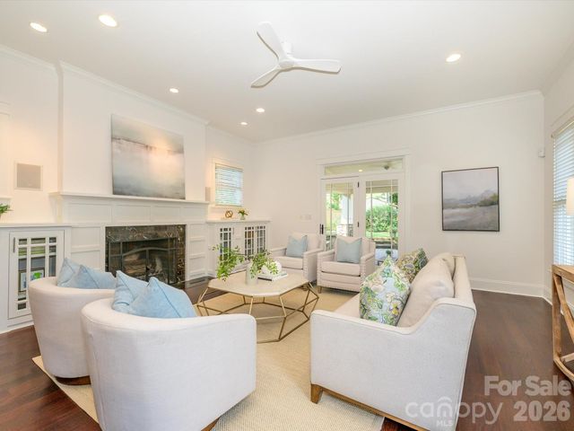3016 Somerset Drive, Charlotte, NC 28209