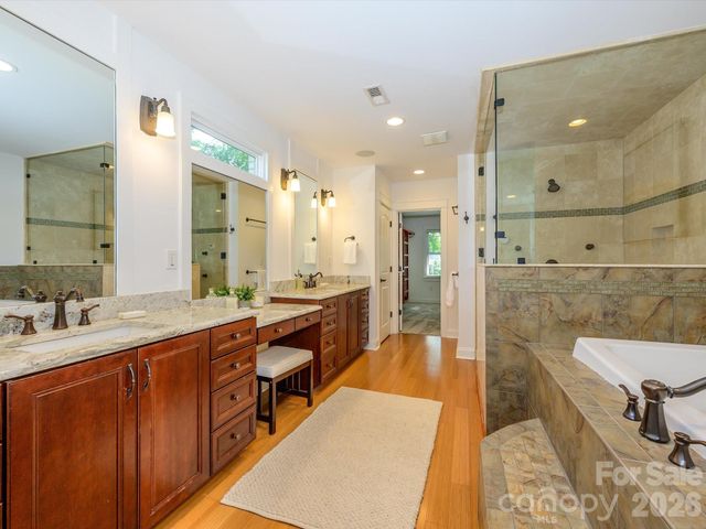 3016 Somerset Drive, Charlotte, NC 28209