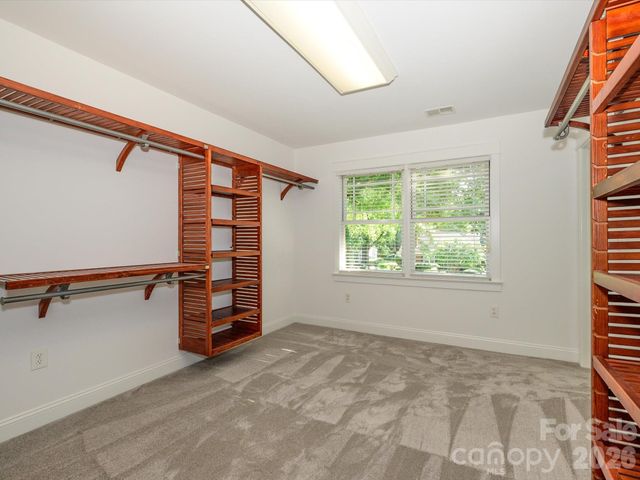3016 Somerset Drive, Charlotte, NC 28209
