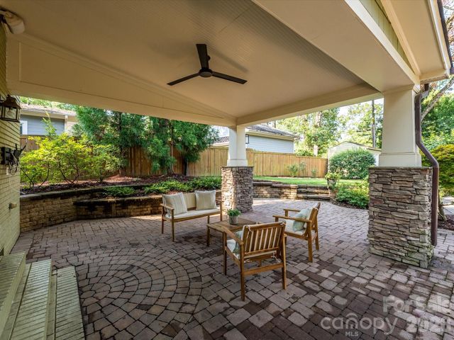 3016 Somerset Drive, Charlotte, NC 28209