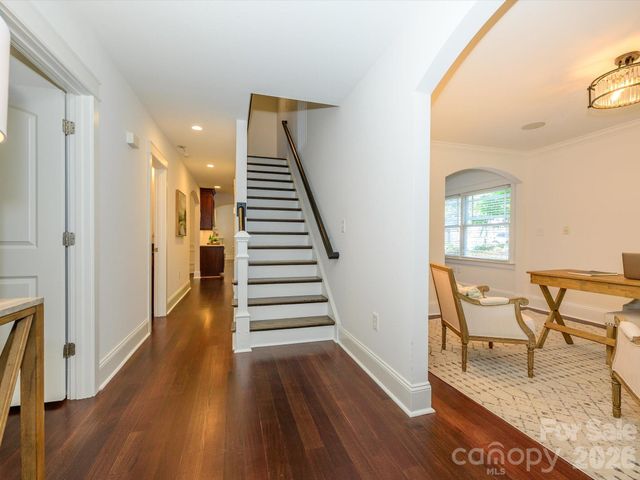 3016 Somerset Drive, Charlotte, NC 28209