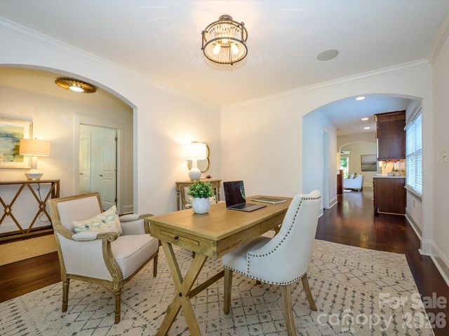 3016 Somerset Drive, Charlotte, NC 28209
