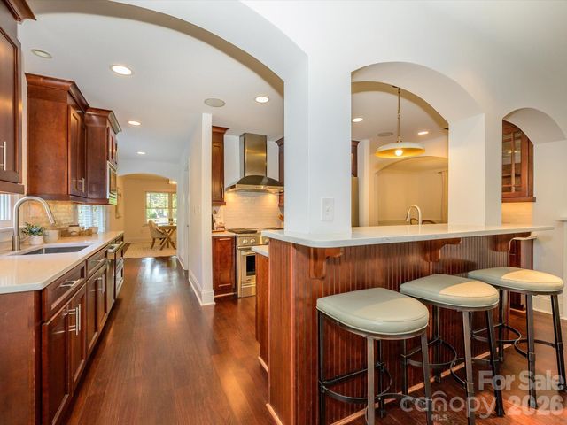 3016 Somerset Drive, Charlotte, NC 28209