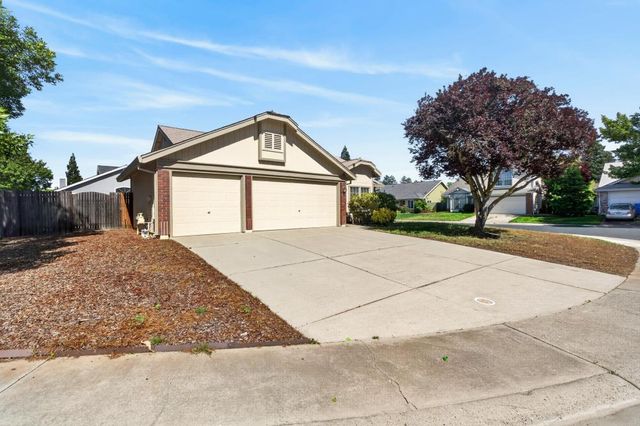 5809 Sheaves Ct, Elk Grove, CA 95758
