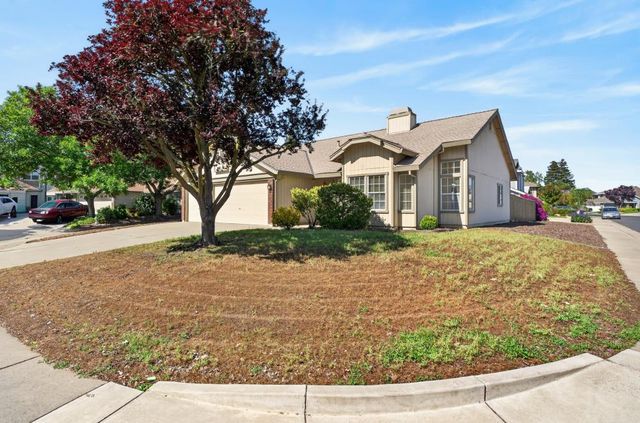 5809 Sheaves Ct, Elk Grove, CA 95758