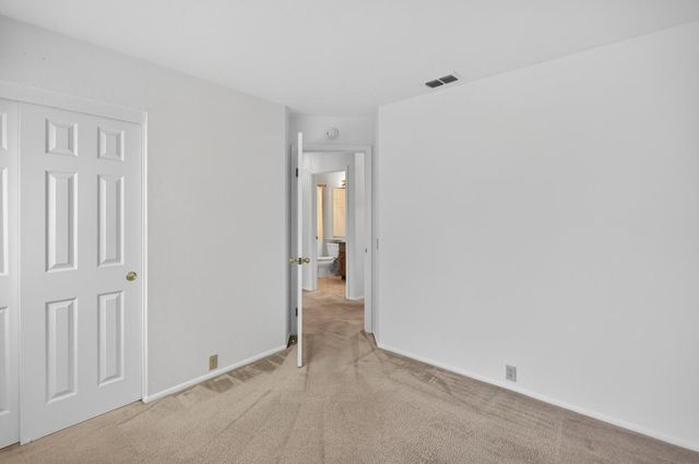 5809 Sheaves Ct, Elk Grove, CA 95758