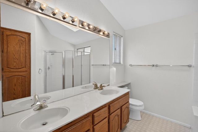 5809 Sheaves Ct, Elk Grove, CA 95758