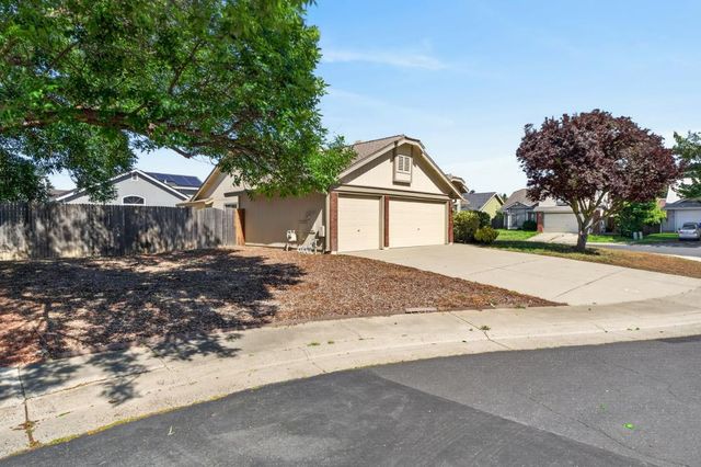 5809 Sheaves Ct, Elk Grove, CA 95758