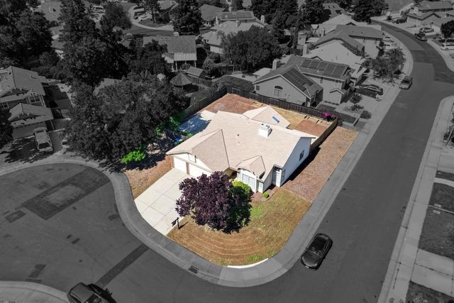 5809 Sheaves Ct, Elk Grove, CA 95758