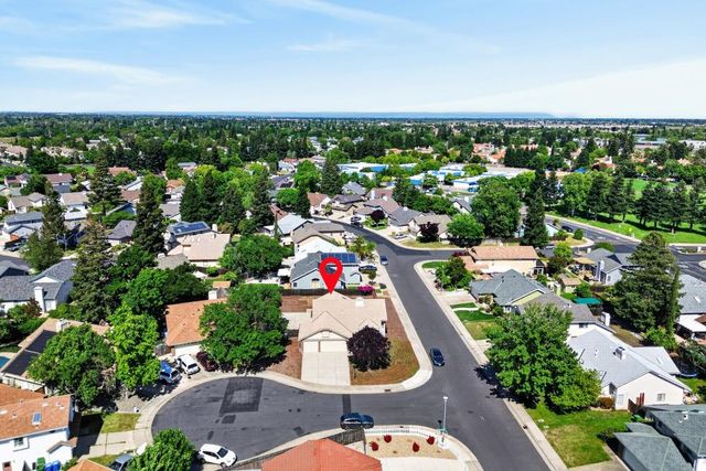 5809 Sheaves Ct, Elk Grove, CA 95758