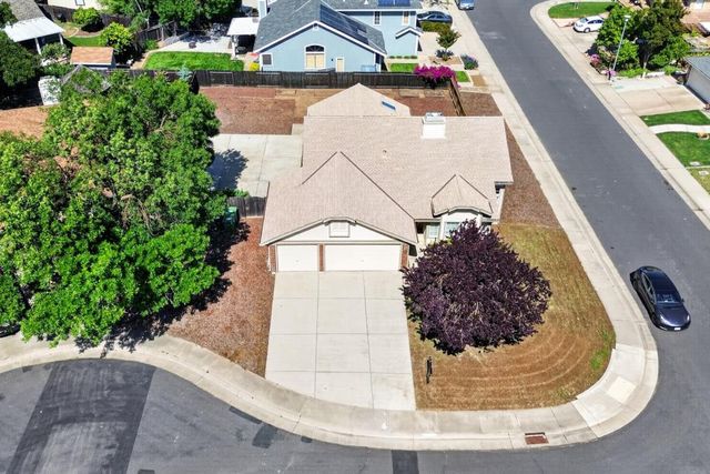 5809 Sheaves Ct, Elk Grove, CA 95758