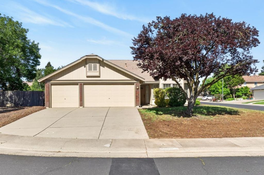 5809 Sheaves Ct, Elk Grove, CA 95758