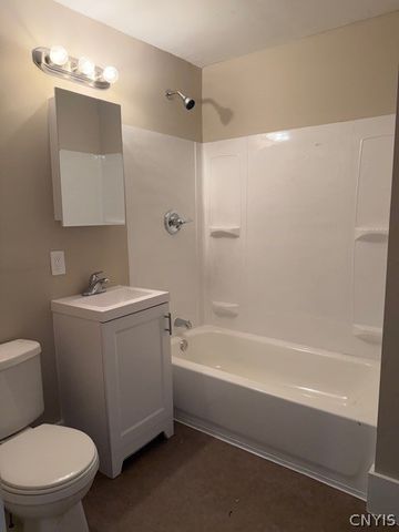 253 Fenway Drive, Syracuse, NY 13224