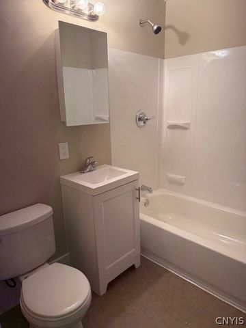 253 Fenway Drive, Syracuse, NY 13224