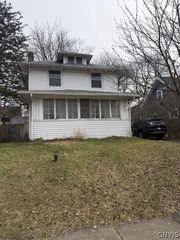 253 Fenway Drive, Syracuse, NY 13224