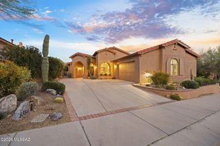 6384 N Desert Wind Circle, Tucson, AZ 85750