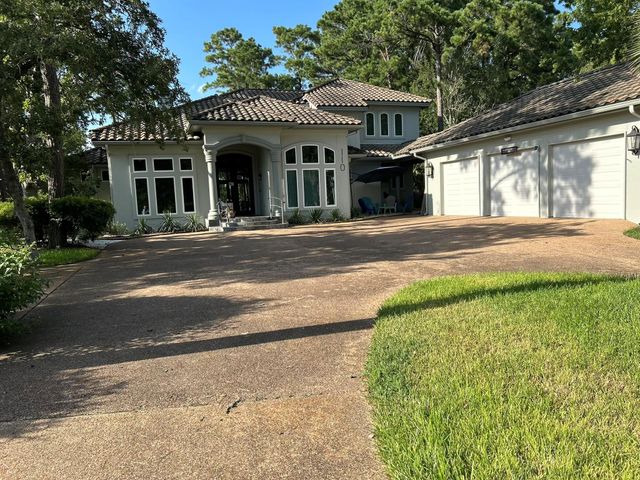 110 Pine CT, Bastrop, TX 78602