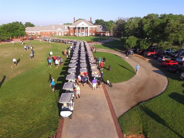 110 Pine CT, Bastrop, TX 78602