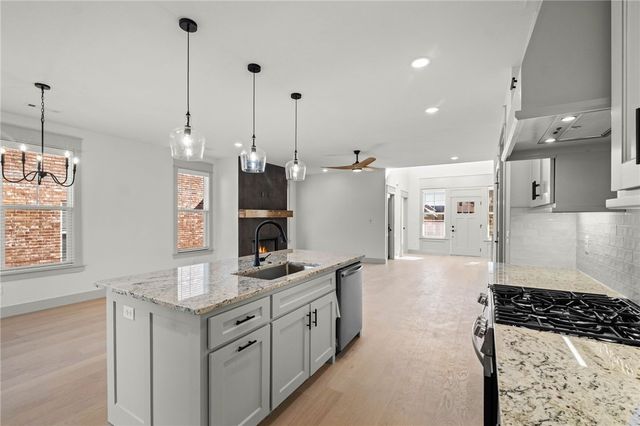 7006 High Meadow Boulevard, Bentonville, AR 72713