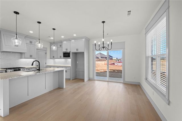 7006 High Meadow Boulevard, Bentonville, AR 72713