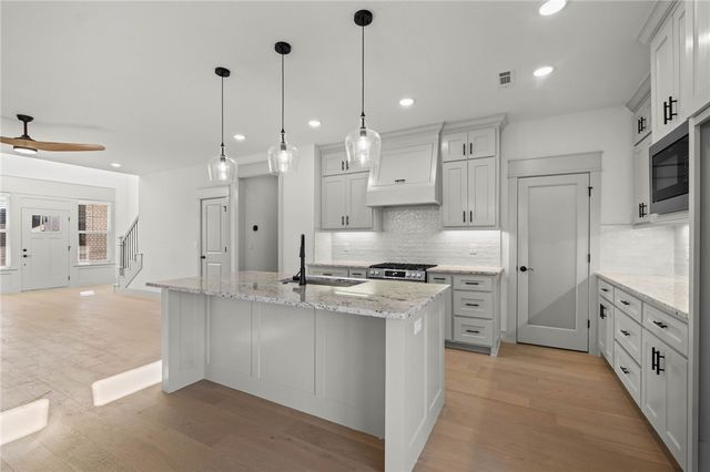 7006 High Meadow Boulevard, Bentonville, AR 72713